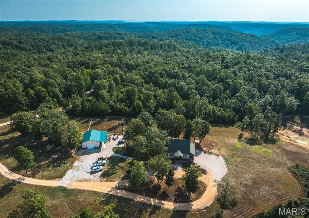 Unit for sale at 8096 Buffington Road, Summersville, MO 65571