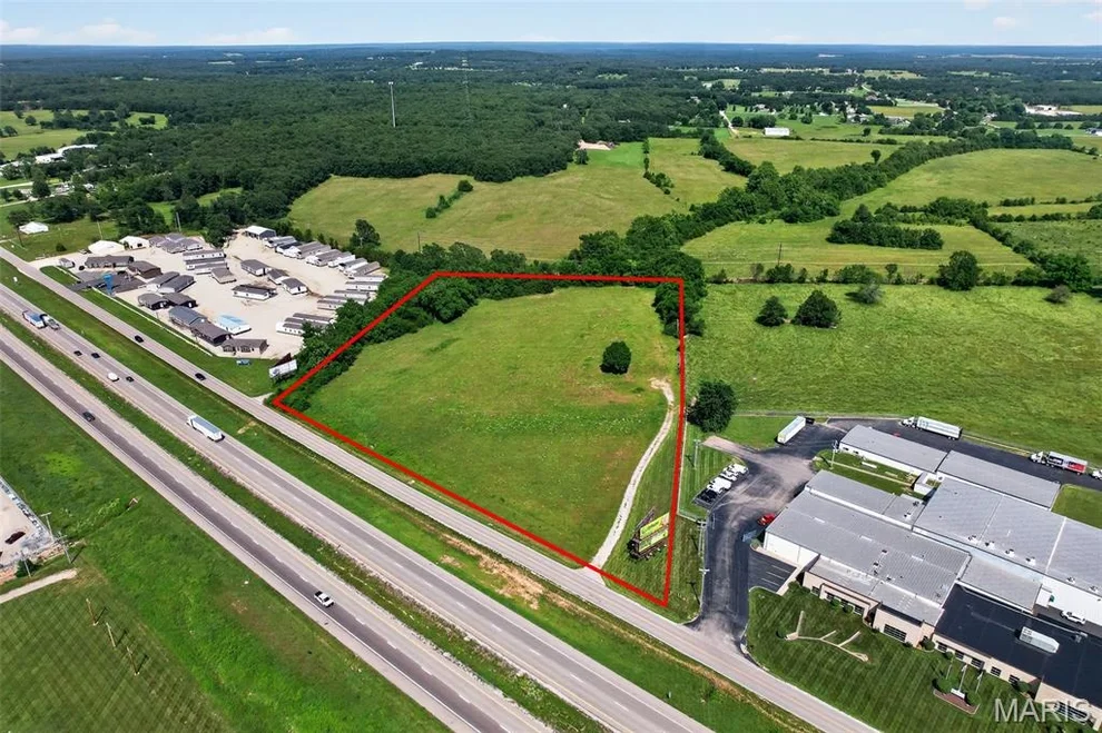 Unit for sale at 308a MM Highway, Lebanon, MO 65536