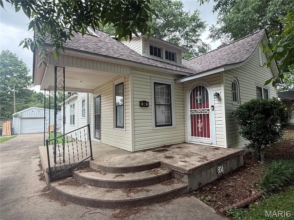 Unit for sale at 804 Ferguson Avenue, Caruthersville, MO 63830