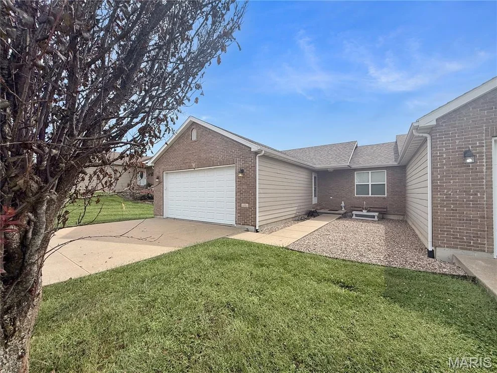 Unit for sale at 13 Chester Road, Hannibal, MO 63401