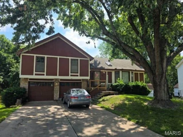 Unit for sale at 601 SE BRENTWOOD Drive, Lee's Summit, MO 64063