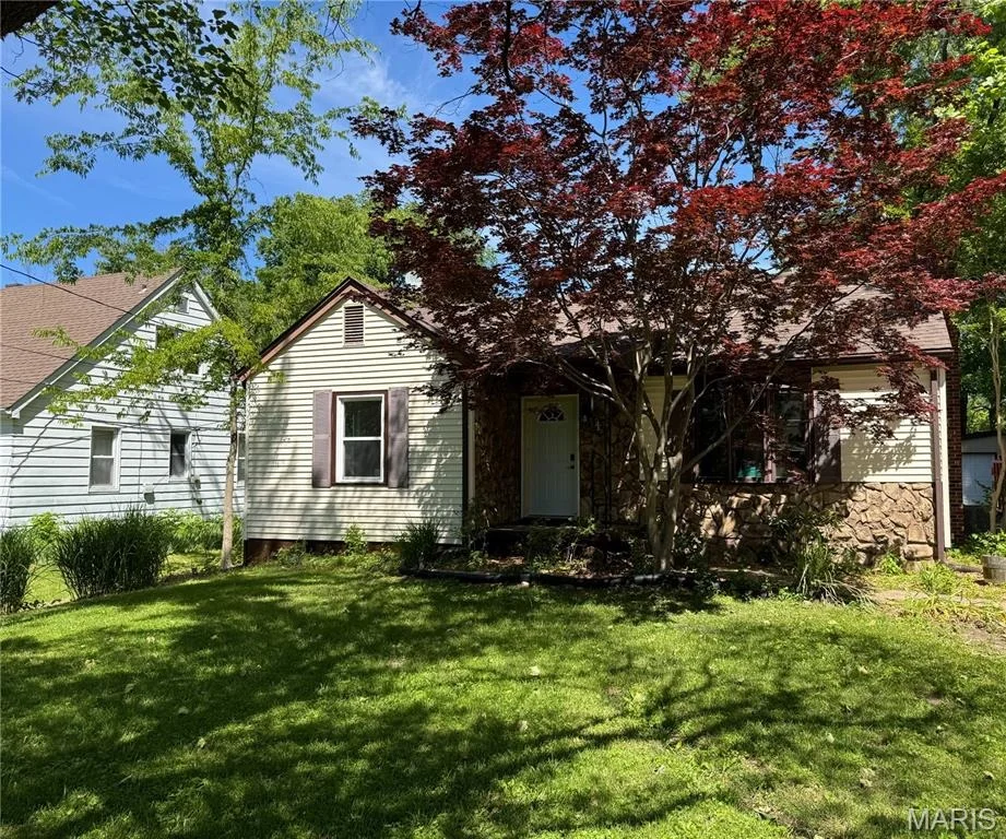 Unit for sale at 14 Cozy Lane, Fairview Heights, IL 62208