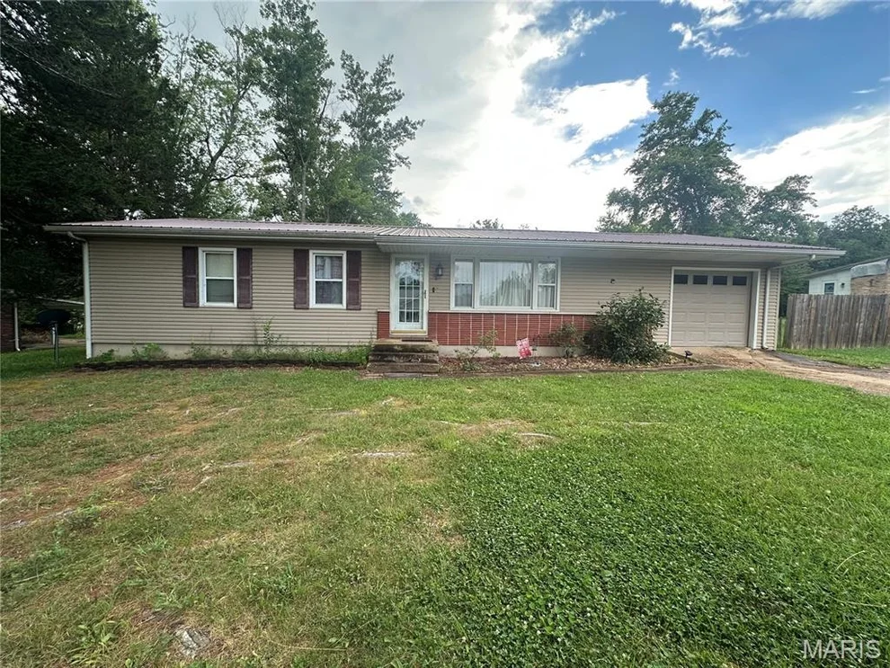 Unit for sale at 128 Pine Street, Ironton, MO 63650
