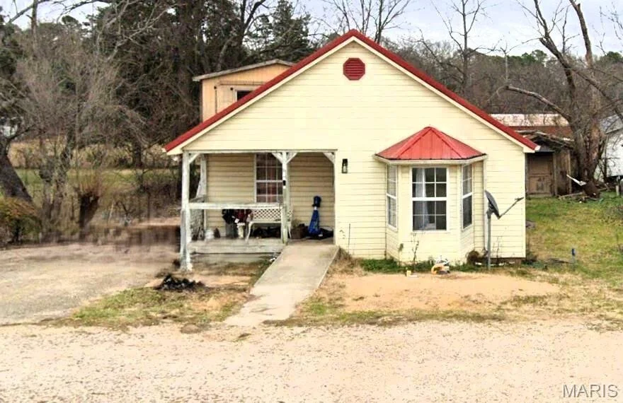 Unit for sale at 8438 State Highway 19, Winona, MO 65588