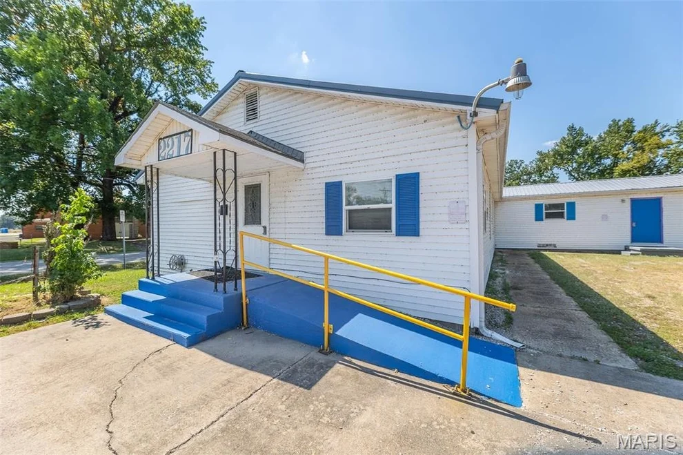 Unit for sale at 2217 Fair Street, Poplar Bluff, MO 63901
