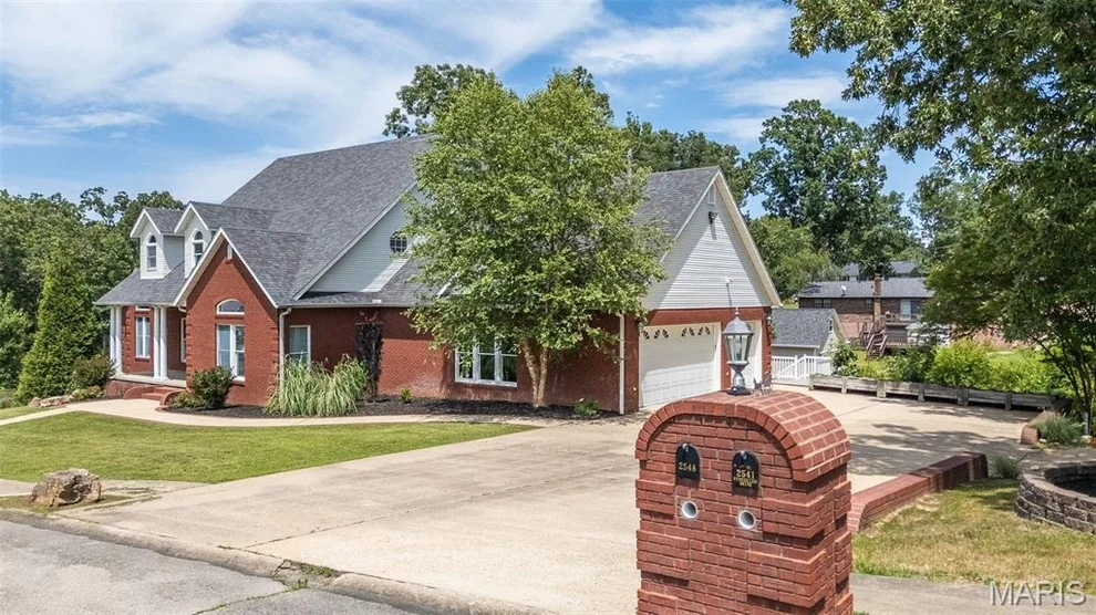 Unit for sale at 2548 Stone Ridge Drive, Poplar Bluff, MO 63901