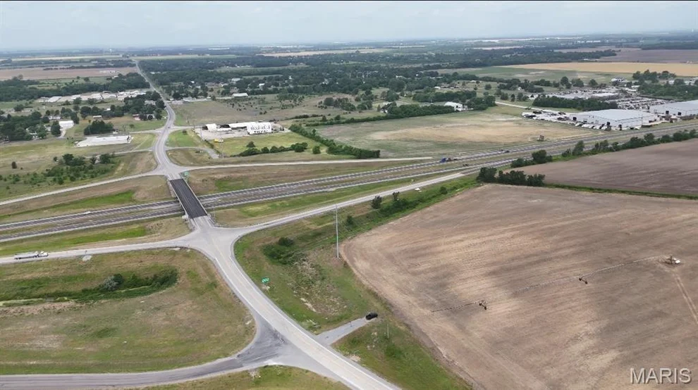 Unit for sale at 2338 S Acres Drive, Sikeston, MO 63801
