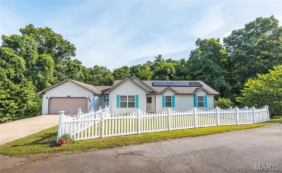 Unit for sale at 17435 Lori Drive, St Robert, MO 65584