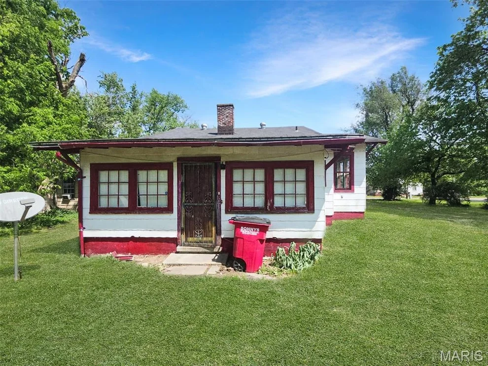 Unit for sale at 411 S West Street, Sikeston, MO 63801