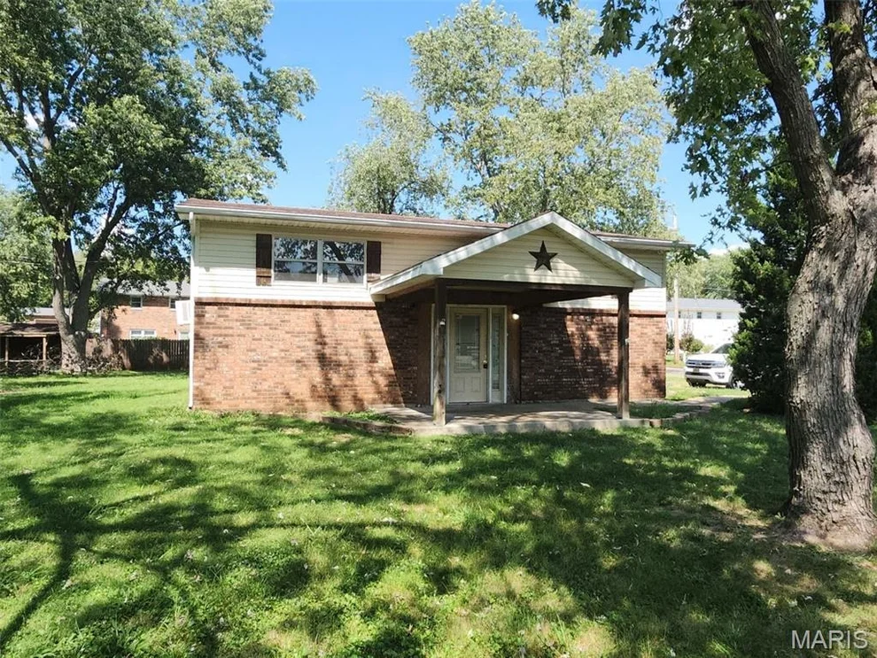 Unit for sale at 505 Edward Street, Farmington, MO 63640