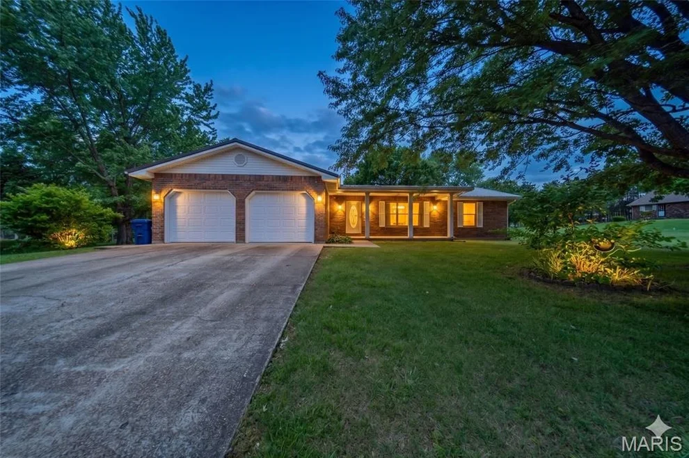 Unit for sale at 503 Spruce Street, Dixon, MO 65459