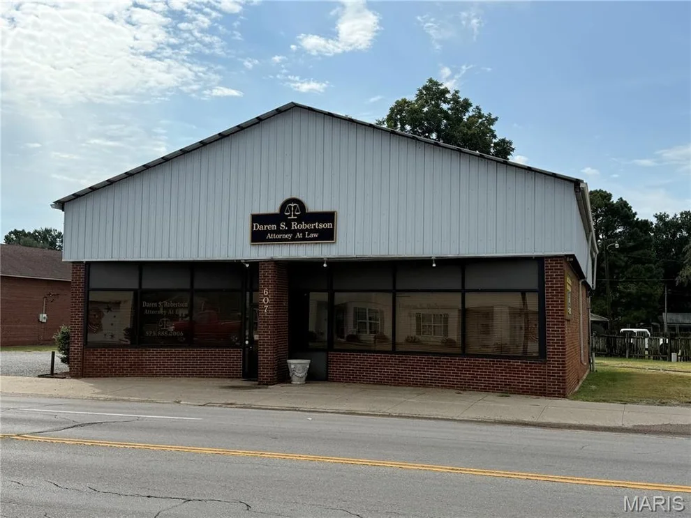 Unit for sale at 607 First Street, Kennett, MO 63857
