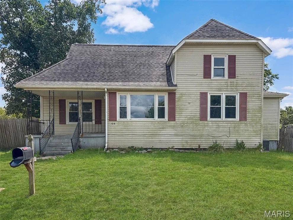 Unit for sale at 104 W 3rd Street, Leadwood, MO 63653