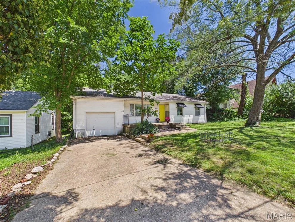 Unit for sale at 250 Sherman Street, Lebanon, MO 65536