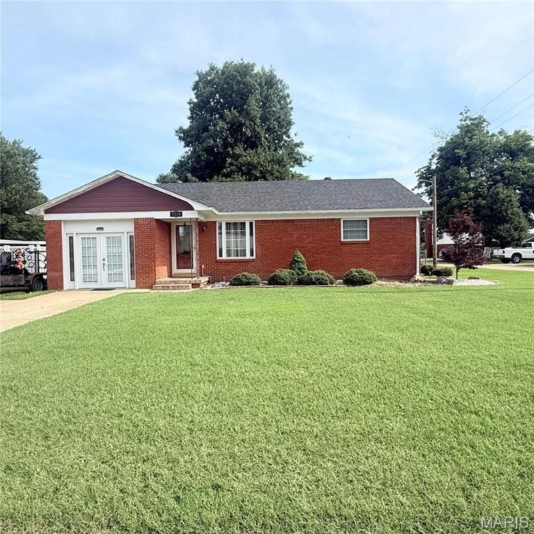 Unit for sale at 1116 Locust Drive, Kennett, MO 63857