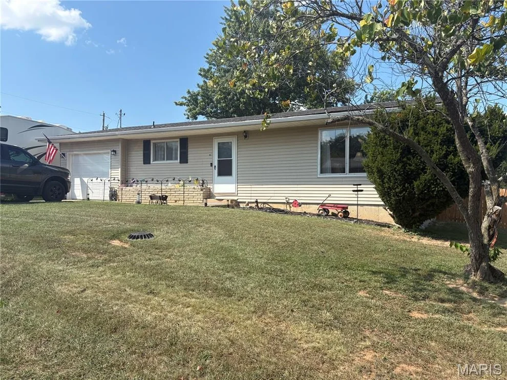 Unit for sale at 1106 W Acuff Street, Salem, MO 65560