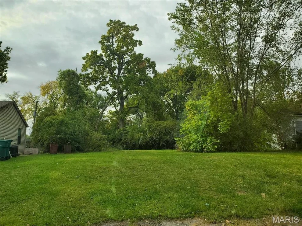 Unit for sale at 747 Saint Norbert Drive, East St Louis, IL 62206