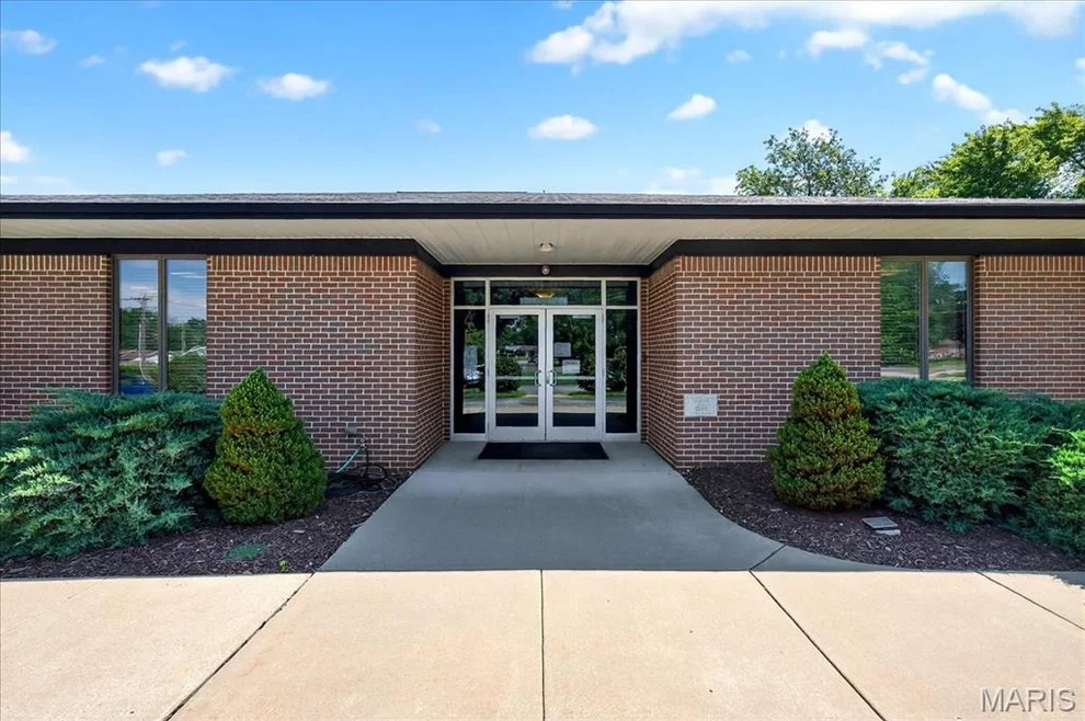 Unit for sale at 2725 Concord Drive, Florissant, MO 63033
