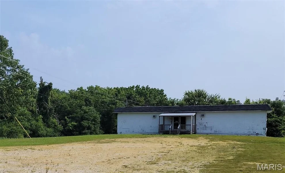 Unit for sale at 1451 E Route 66, Lebanon, MO 65536