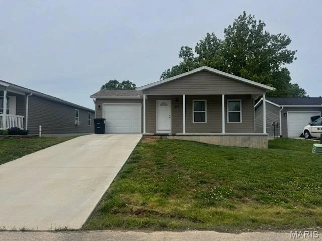 Unit for sale at 479 Southview Drive, Jackson, MO 63755