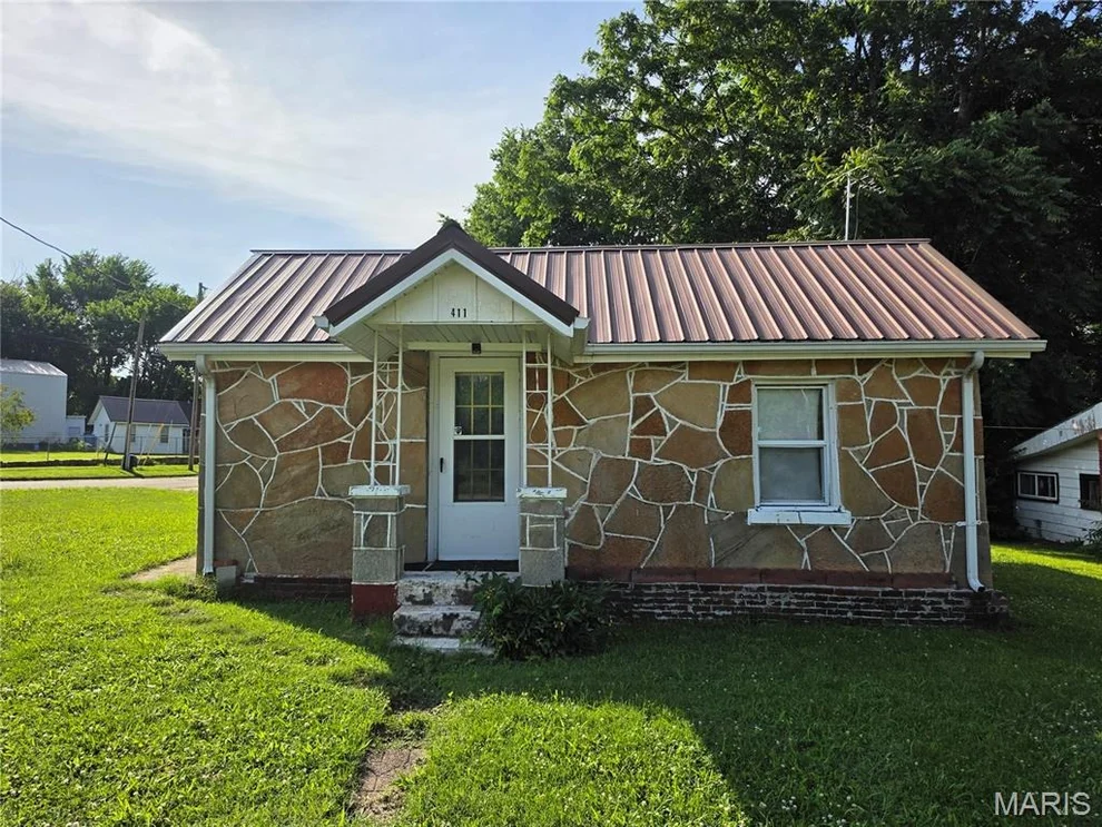 Unit for sale at 411 South Street, Lebanon, MO 65536