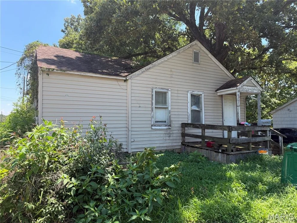 Unit for sale at 1054 Cole Avenue, Poplar Bluff, MO 63901