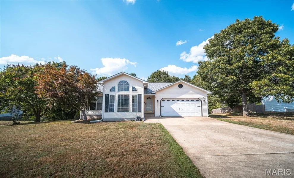 Unit for sale at 16975 Lensman Road, St Robert, MO 65584