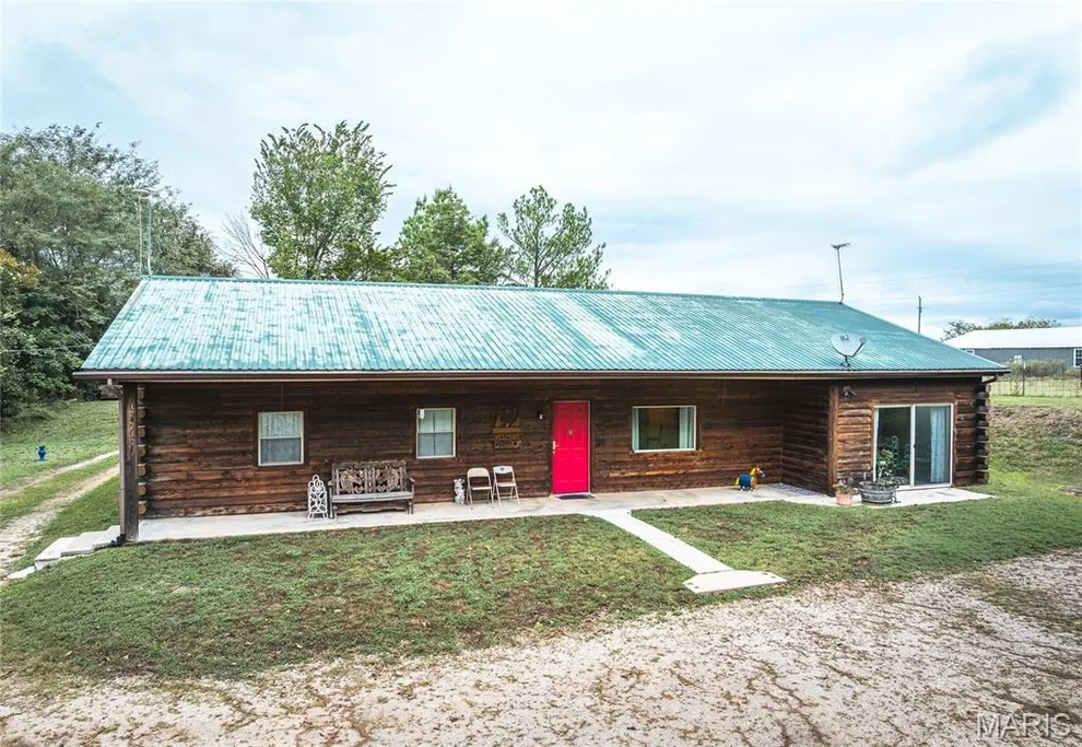 Unit for sale at 30131 Ranch Lane, Richland, MO 65556