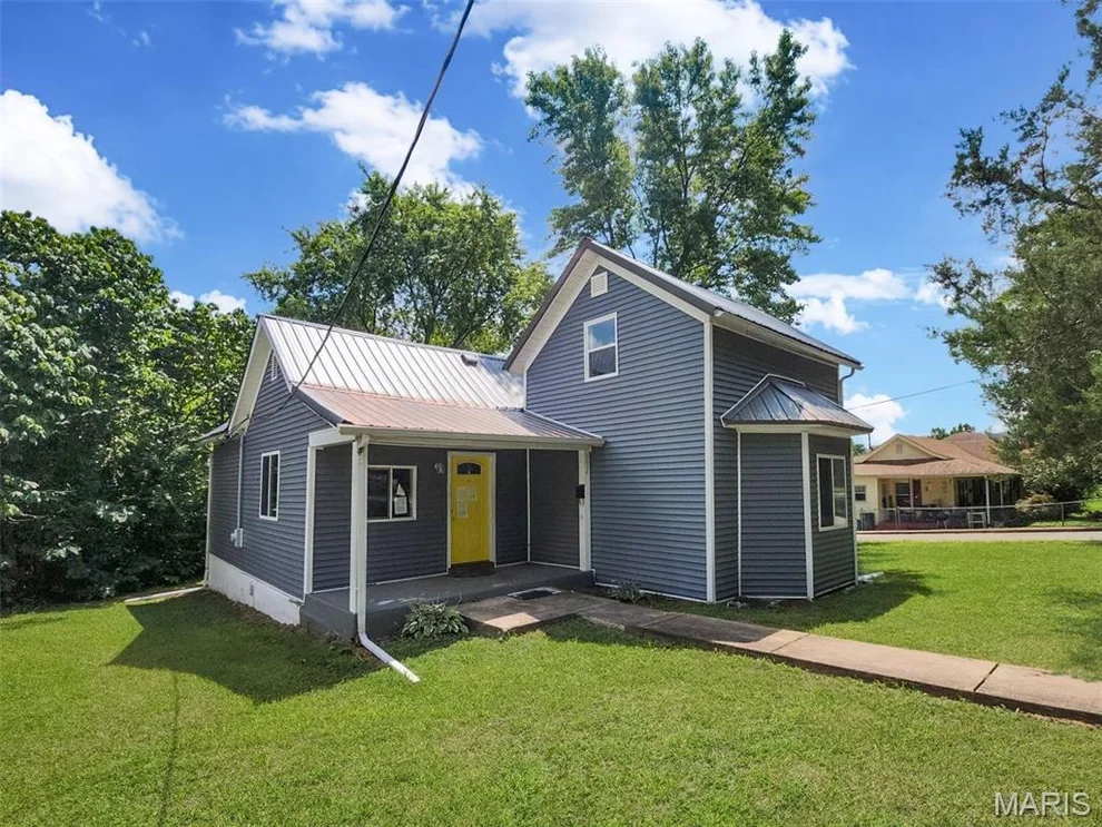 Unit for sale at 214 S Pine Street, Bonne Terre, MO 63628