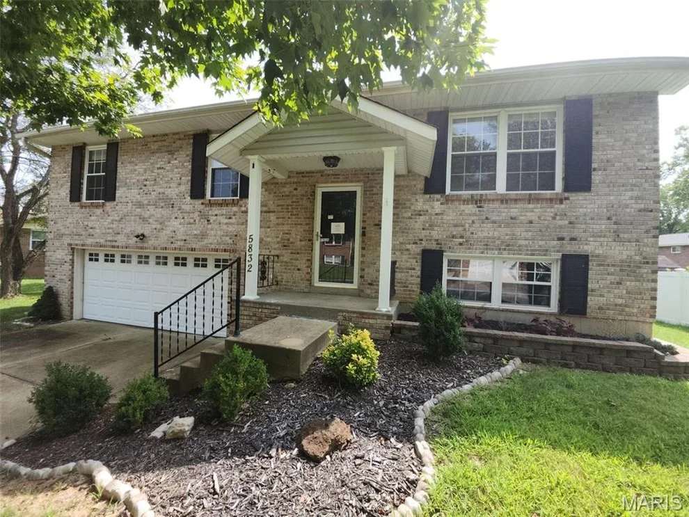 Unit for sale at 5832 Blackberry Drive, Imperial, MO 63052