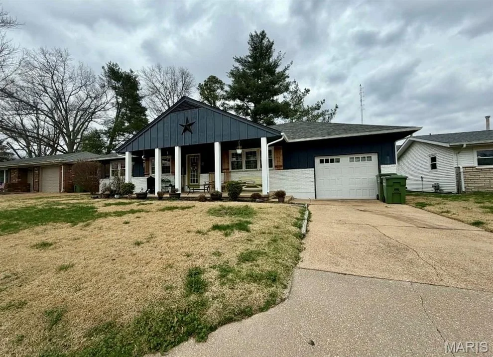 Unit for sale at 4 S Murry Lane, Rolla, MO 65401