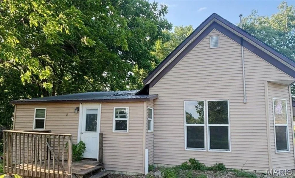 Unit for sale at 29277 State Highway D, La Belle, MO 63447