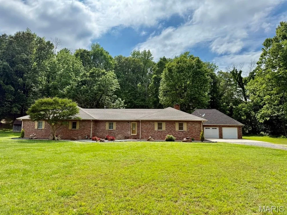 Unit for sale at 14089 County Road 405, Dexter, MO 63841