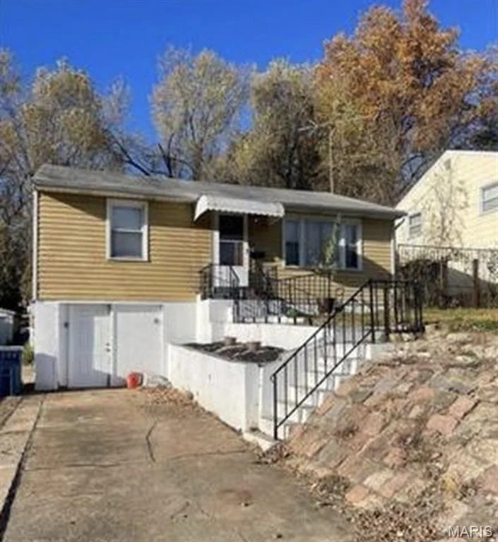 Unit for sale at 2504 Mary Avenue, Jennings, MO 63136