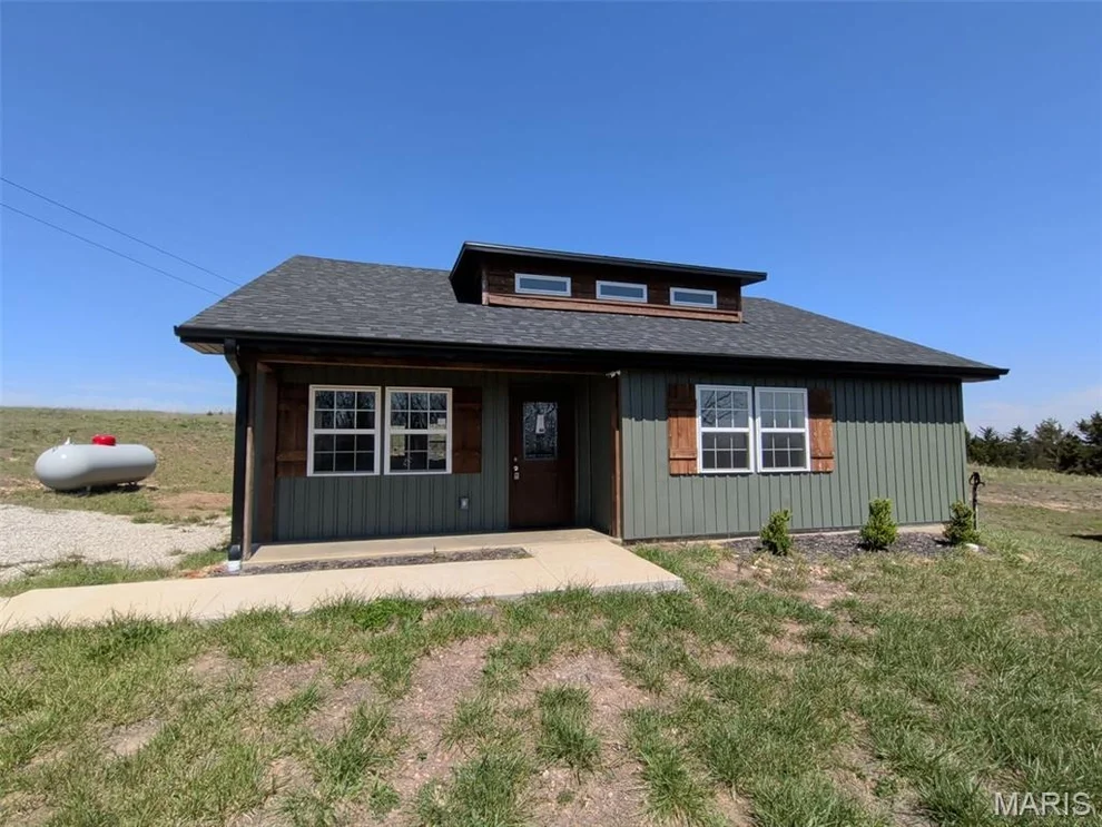 Unit for sale at 102 S Lois Court, Mansfield, MO 65704