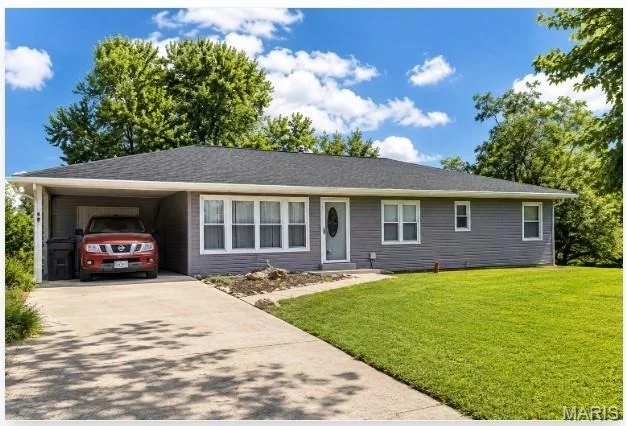 Unit for sale at 204 N 4th Street, Clarksville, MO 63336