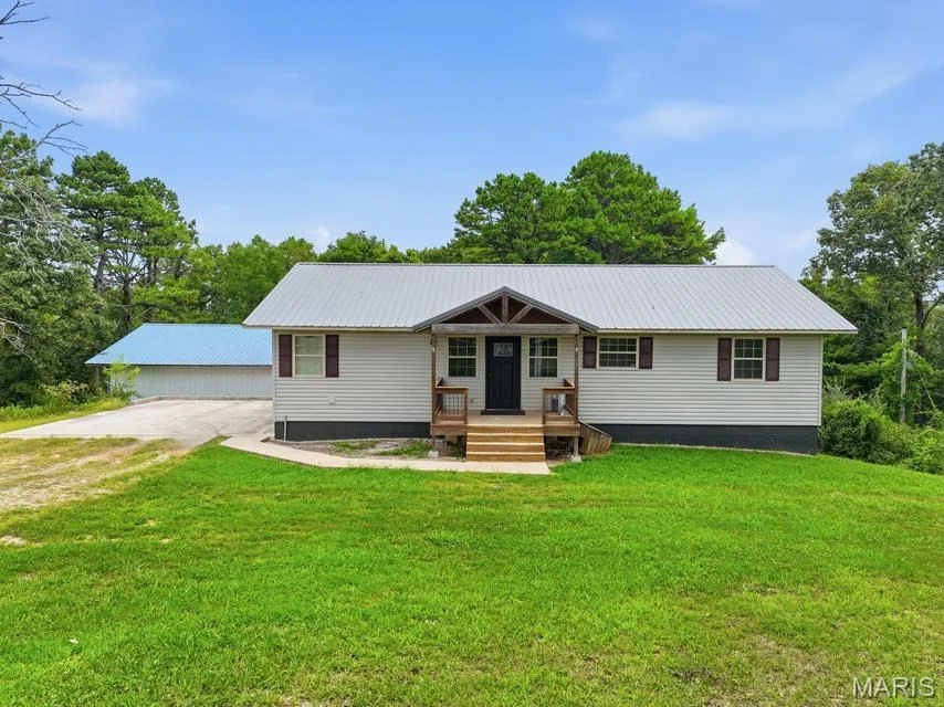 Unit for sale at 18331 County Road 505, Eminence, MO 65466