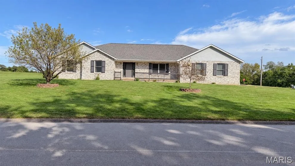 Unit for sale at 886 Whispering Hills Drive, Lebanon, IL 62254