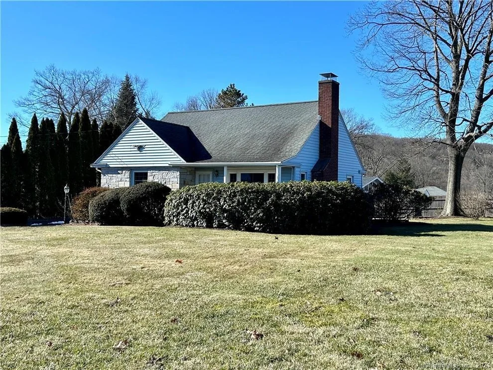 Unit for sale at 328 Morris Avenue, Bristol, CT 06010