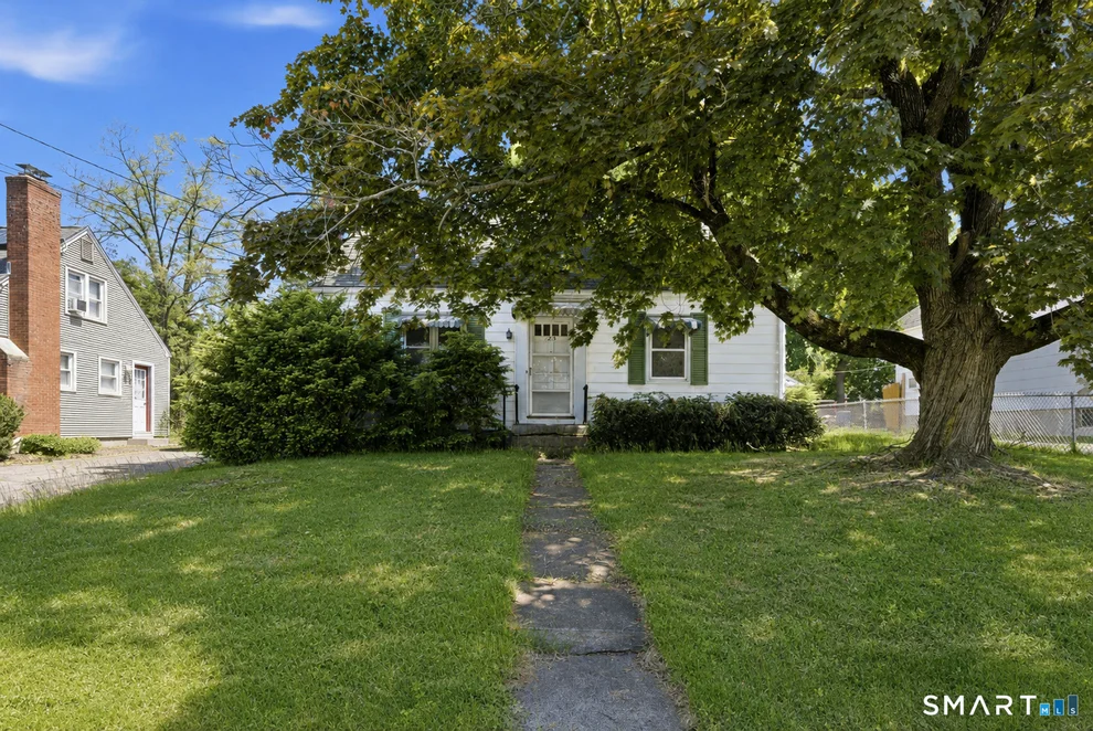 Unit for sale at 123 Benton Street, Manchester, CT 06040