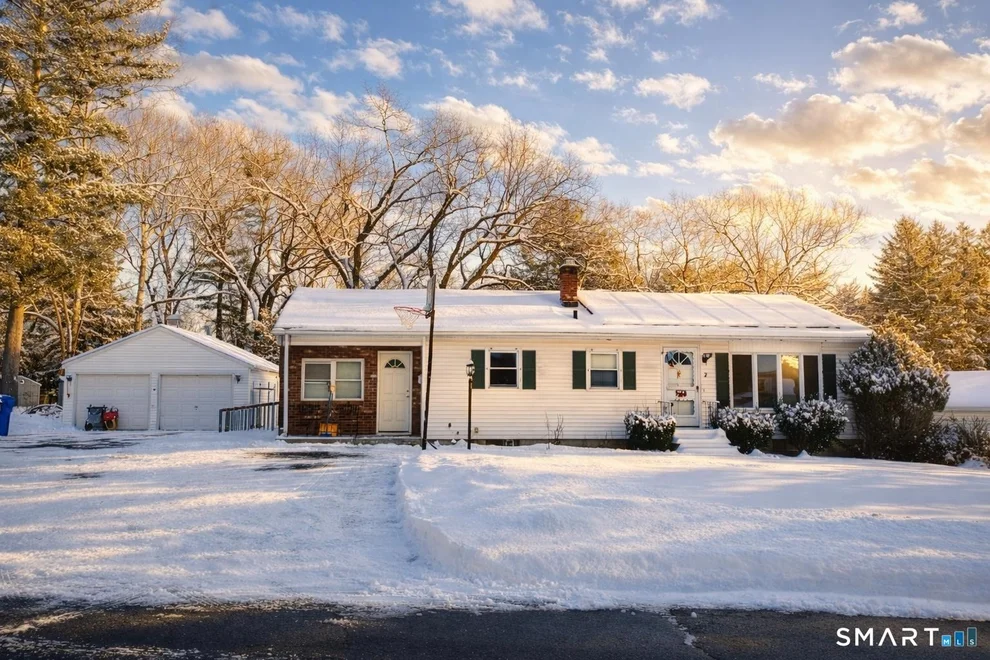 Unit for sale at 2 Sharren Lane, Enfield, CT 06082