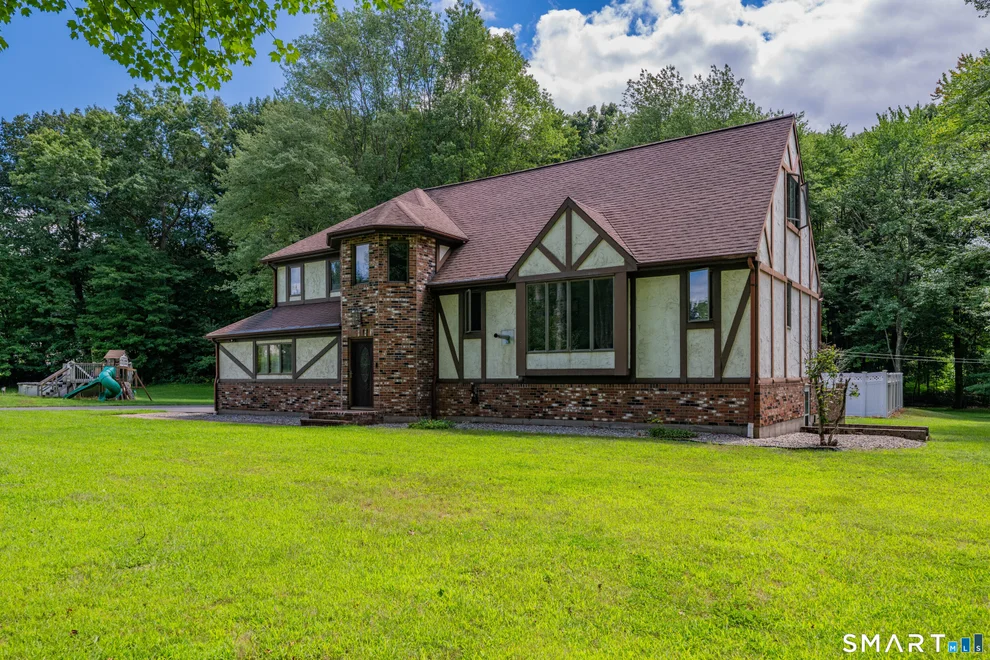 Unit for sale at 330 Mulberry Street, Southington, CT 06479