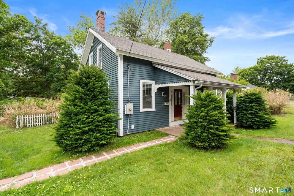 Unit for sale at 264 Charter Oak Street, Manchester, CT 06040