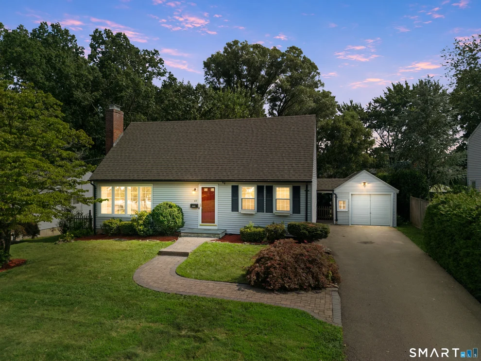 Unit for sale at 43 Sunset Road, Newington, CT 06111