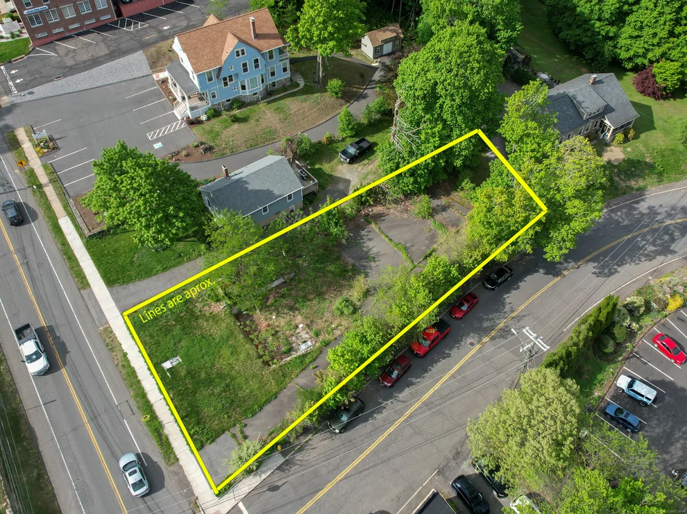 Unit for sale at 429 Main Street, Watertown, CT 06795