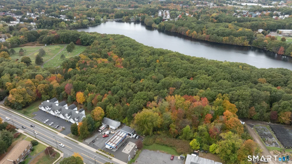 Unit for sale at 206 Oakland Street, Manchester, CT 06042