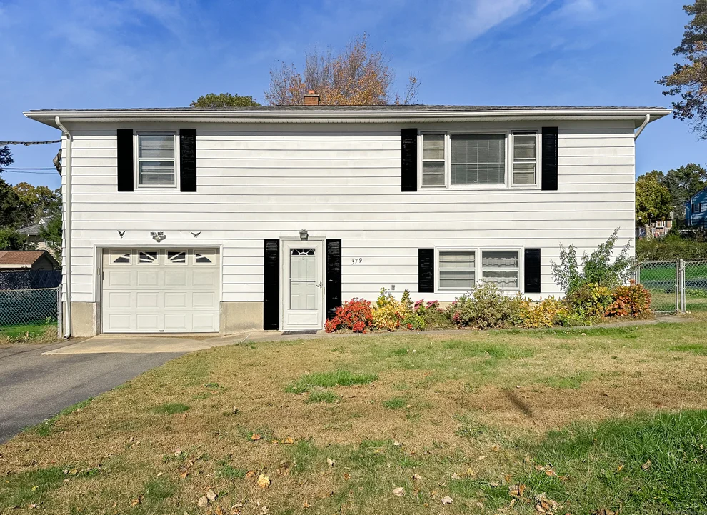 Unit for sale at 379 Scott Road, Waterbury, CT 06705
