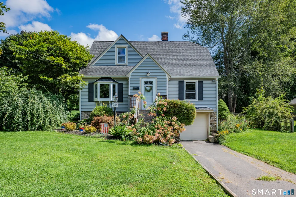Unit for sale at 286 North Street, Watertown, CT 06795