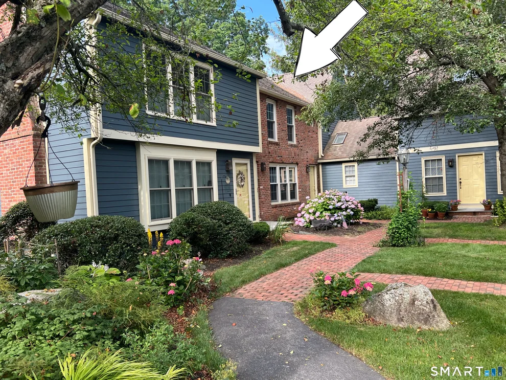 Unit for sale at 3 Esterly Farms Road, Madison, CT 06443