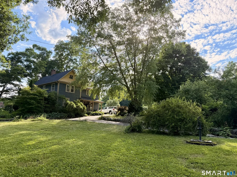 Unit for sale at 593 Pomfret Street, Putnam, CT 06260
